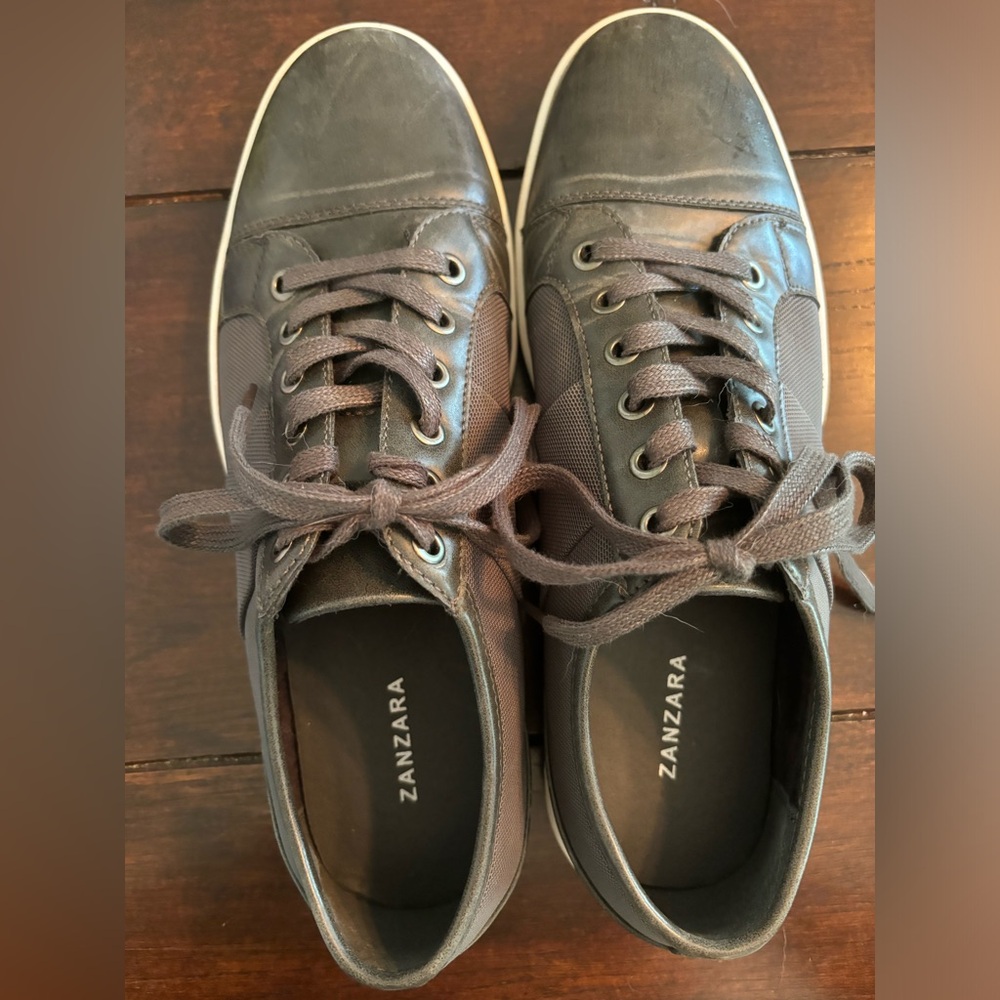 Men’s casual shoes- size 8.5